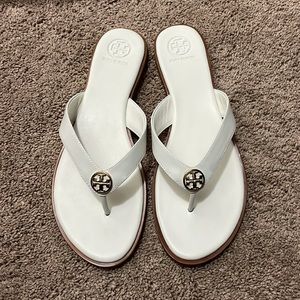 Brand New In box ivory TORY BURCH SLIPPERS/SANDALS